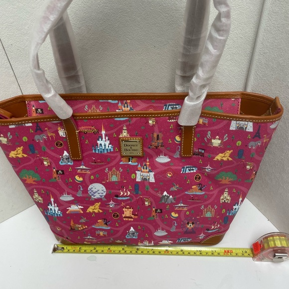 Disney Parks Dooney & Bourke Attractions Park Life Pink Tote Bag Purse Pink New - Picture 5 of 11